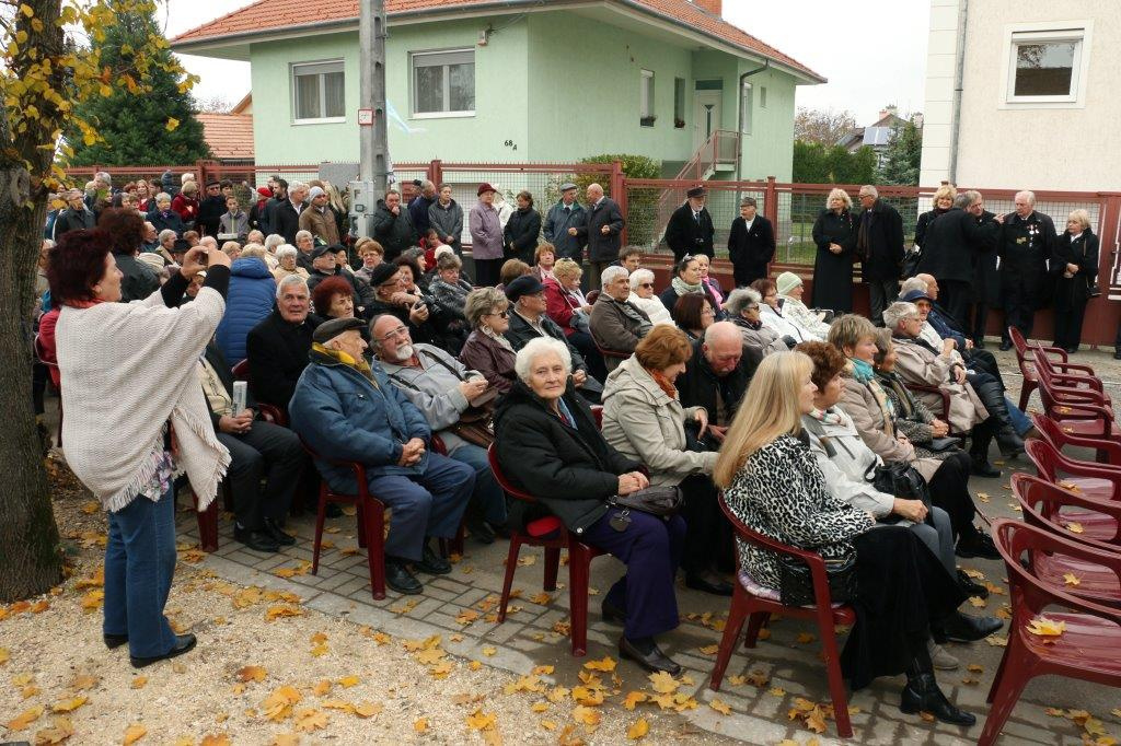 24612206 ef9c181ce14a41b4a86068d8da17f49c xl