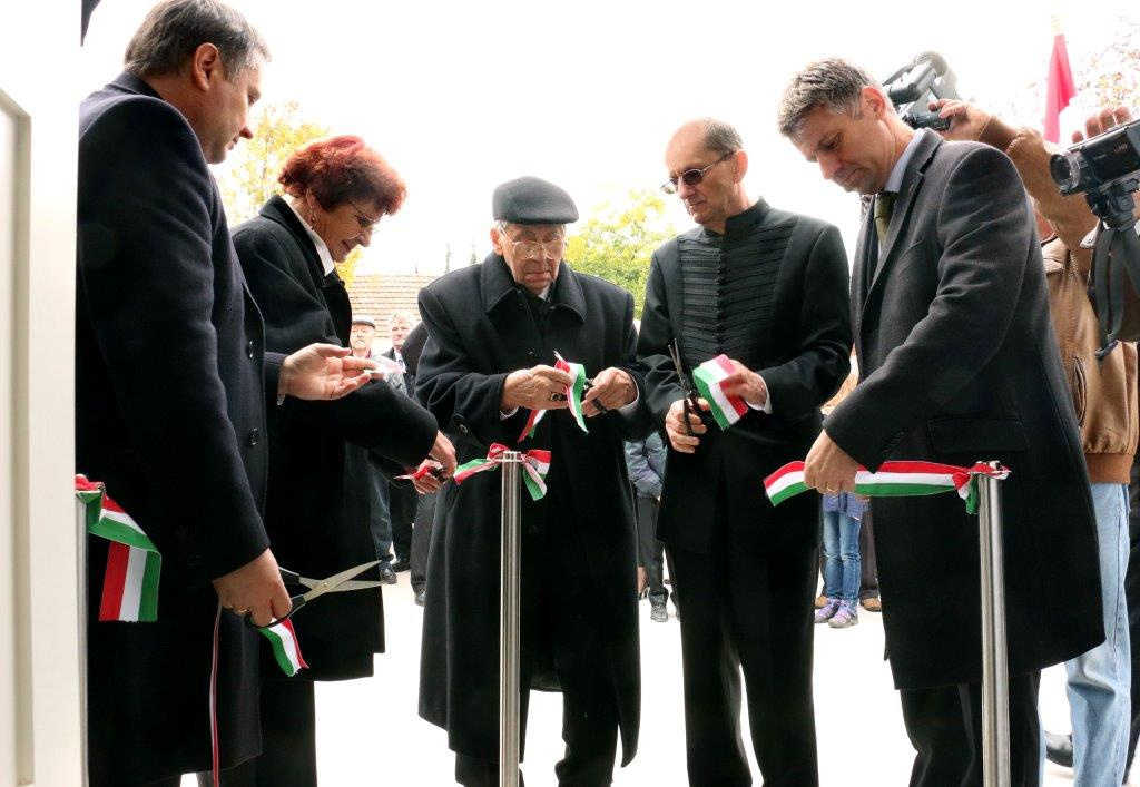 24612356 6e0e33ce76e2f0e1c8ed6b21cba546a0 xl