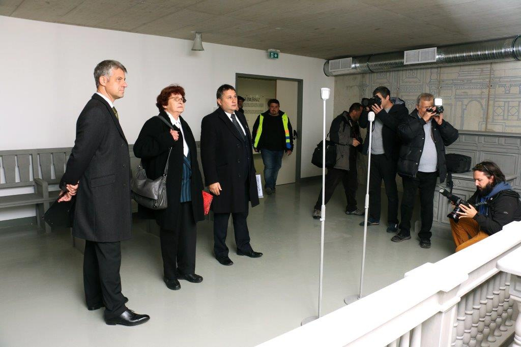 24612410 9baae1fdec25f71f7d09d58371f2cf23 xl